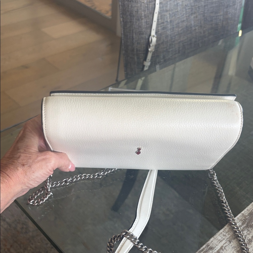 Christian Louboutin White Studded Shoulder Bag with Silver Chain - Picture 4 of 10